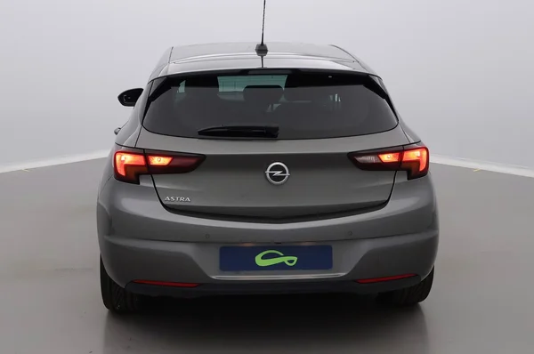 Opel Astra (2021) — foto 34 van 39