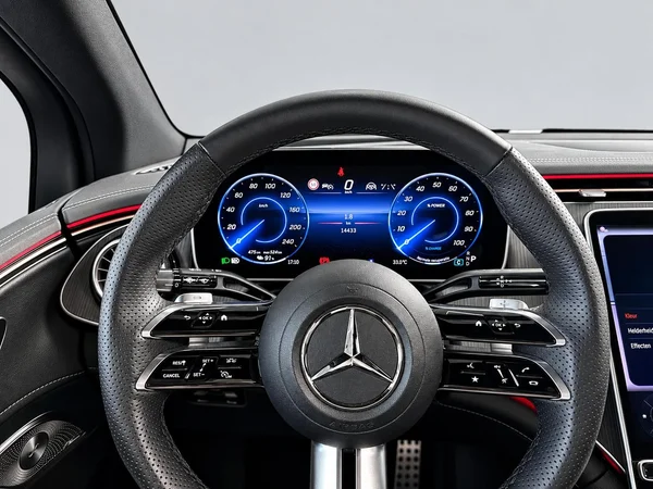 Mercedes-Benz EQE (2025) — foto 16 van 16