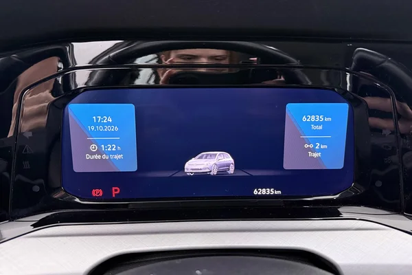 Volkswagen Golf VIII (2021) — foto 14 van 31