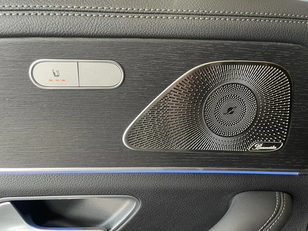 Mercedes-Benz GLE (2023) — foto 8 van 23
