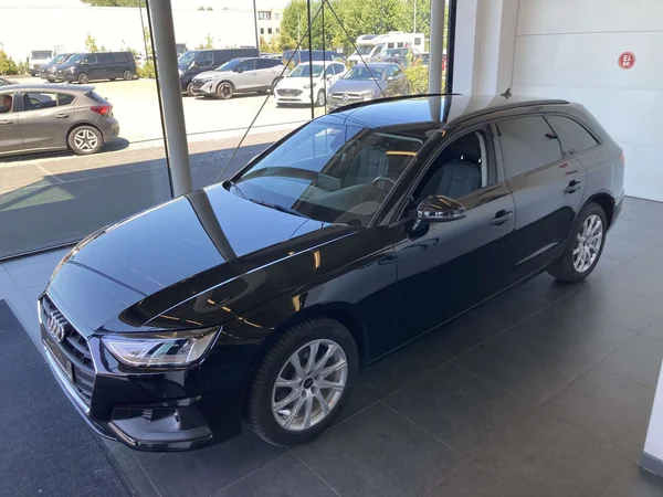 Audi A4 (2023) — foto 15 van 21