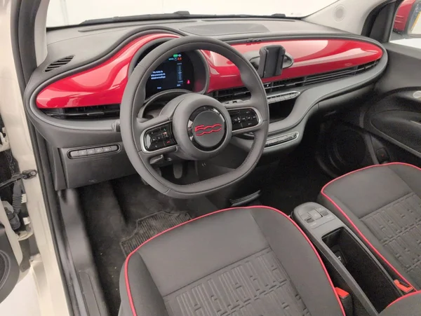 Fiat E-500 (2023) — foto 6 van 19