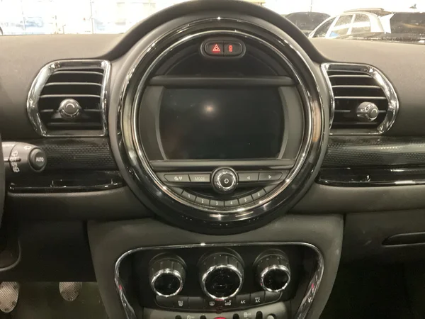 MINI Mini Clubman (F54) (2019) — foto 8 van 20
