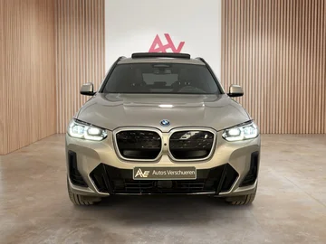 BMW IX3 e2590b61-192e-4442-9bc9-763e2fa33a3b