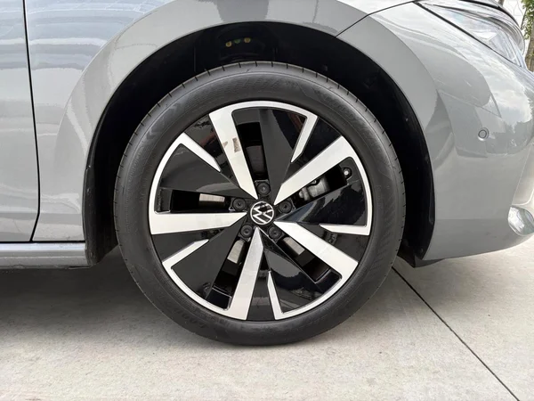 VOLKSWAGEN Passat SW (2025) — foto 17 van 24