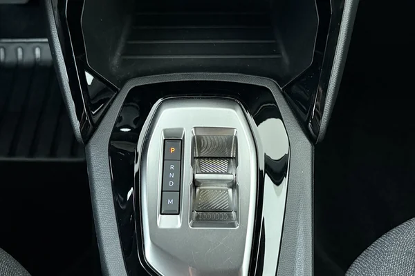 Peugeot 2008 (2025) — foto 4 van 17