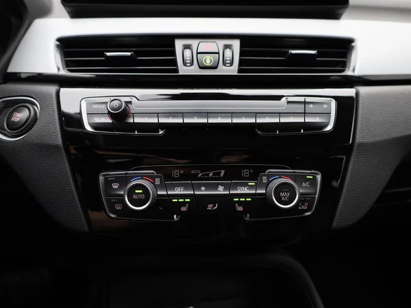 BMW X1 (2022) — foto 10 van 42