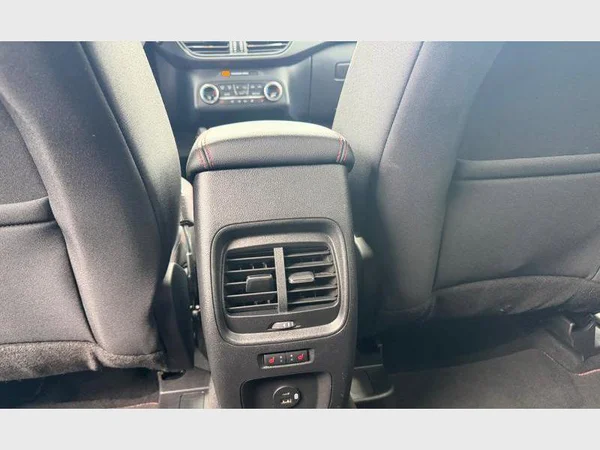 Ford Kuga (2021) — foto 19 van 28