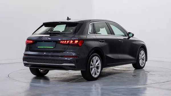 Audi A3 Sportback (2024) — foto 39 van 43