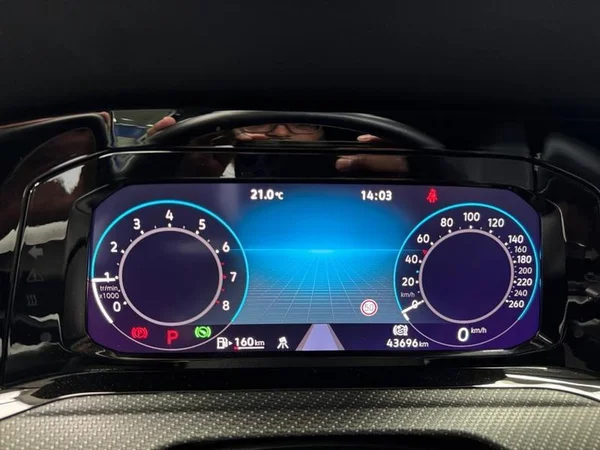 VOLKSWAGEN Golf VIII (2023) — foto 11 van 31