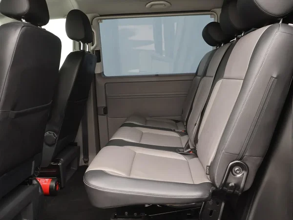 Volkswagen Transporter (2020) — foto 7 van 27