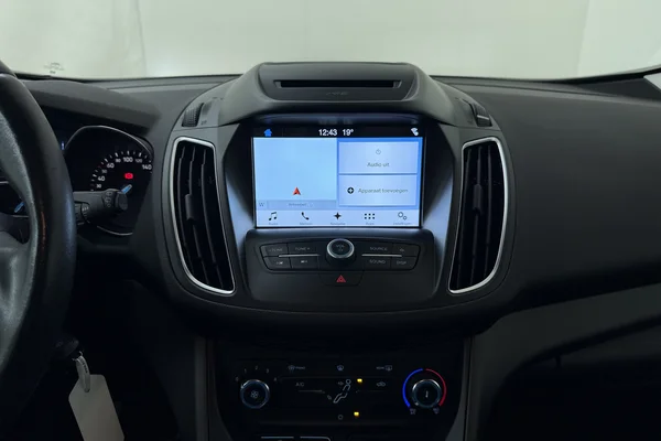 Ford C-Max (2017) — foto 3 van 28