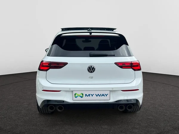 VOLKSWAGEN Golf VIII R (2023) — foto 19 van 24
