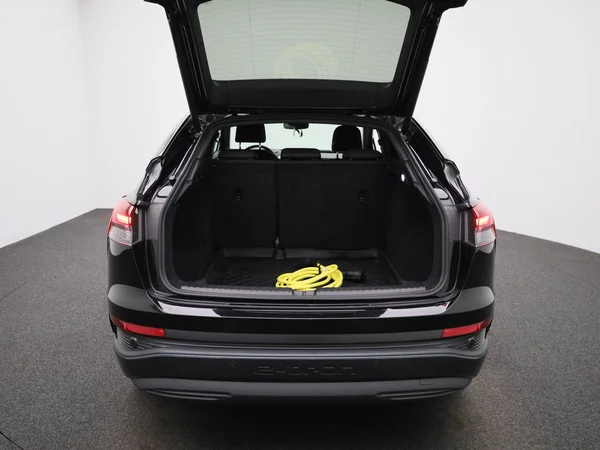 Audi Q4 Sportback e-tron (2023) — foto 5 van 52