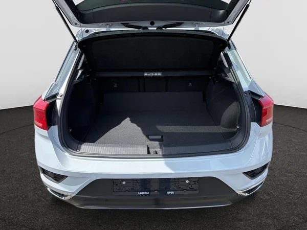 VOLKSWAGEN T-Roc (2021) — foto 10 van 21