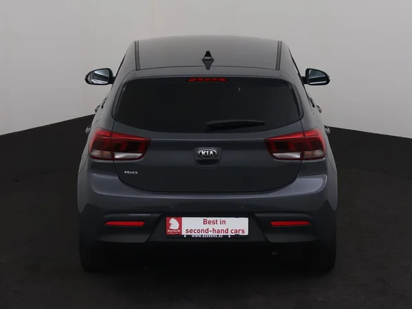 KIA Rio (2021) — foto 23 van 26