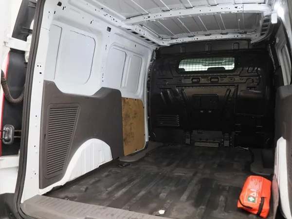Ford Transit Connect (2022) — foto 17 van 31