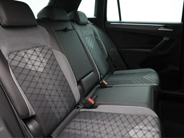 VOLKSWAGEN Tiguan (2021) — foto 23 van 23