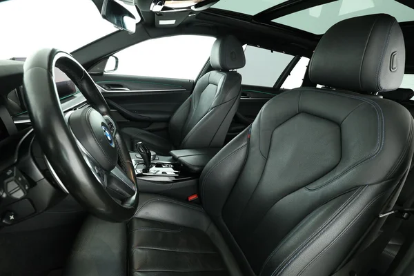 BMW 5-serie (2021) — foto 16 van 16