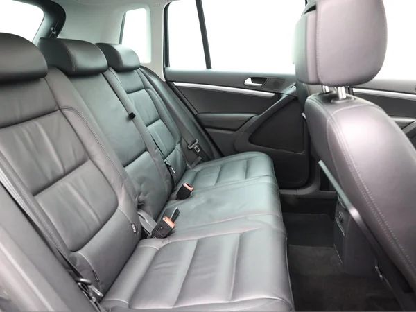 VOLKSWAGEN Tiguan (2016) — foto 3 van 20