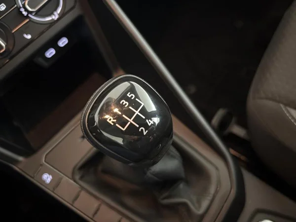 VOLKSWAGEN Polo (2022) — foto 5 van 17