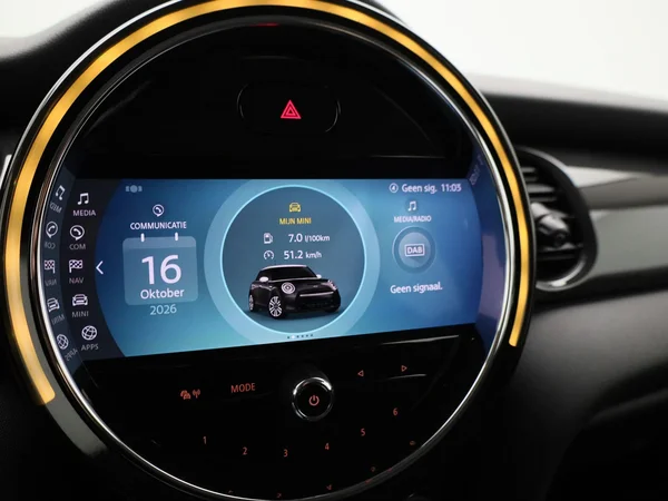 MINI One (2021) — foto 6 van 37