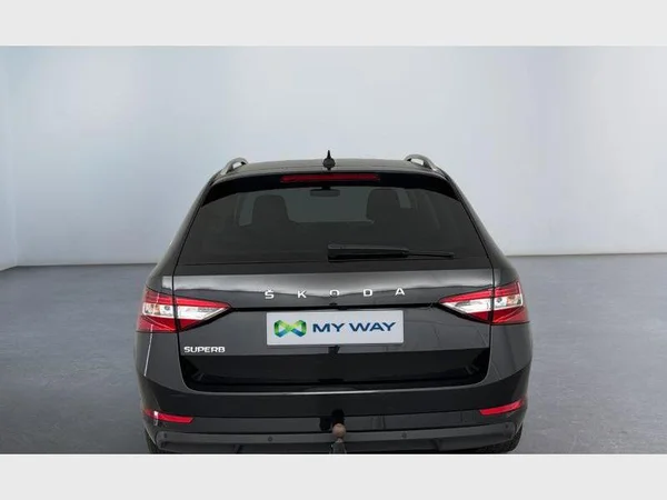 Skoda Superb Combi (2023) — foto 25 van 27