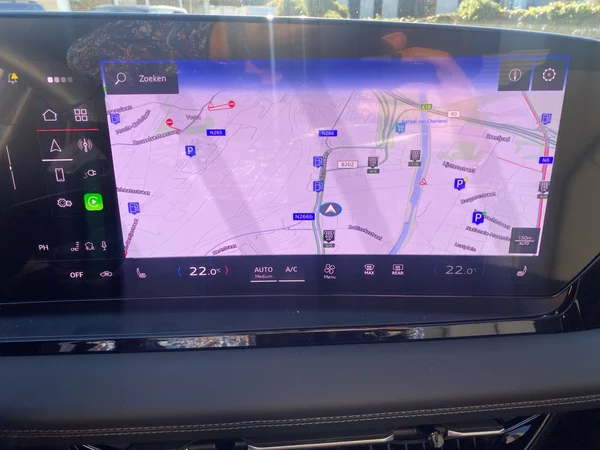 AUDI Q6 e-tron (2025) — foto 4 van 24