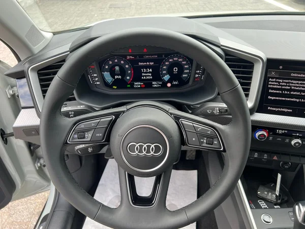 AUDI A1 Allstreet (2025) — foto 6 van 24