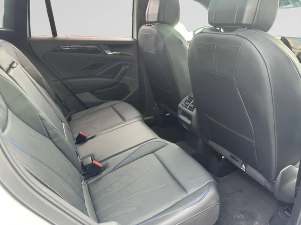 VOLKSWAGEN Tiguan eHybrid (PHEV) (2025) — foto 8 van 24