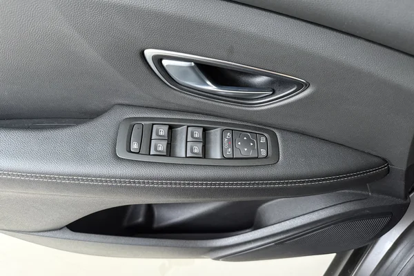 Renault Grand Scenic (2021) — foto 8 van 28
