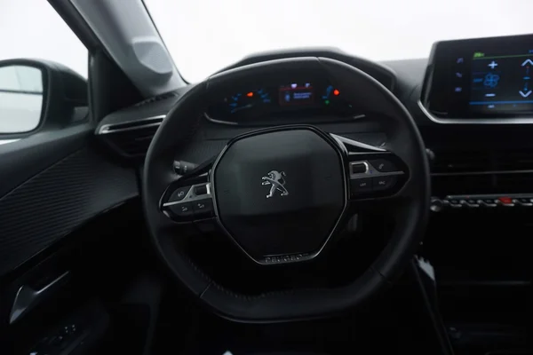 Peugeot E-208 (2022) — foto 4 van 30