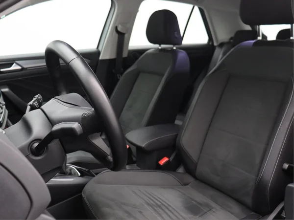 VOLKSWAGEN T-Roc (2025) — foto 14 van 15