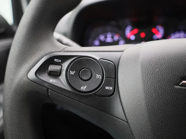 Opel Combo Life (2022) — foto 9 van 30