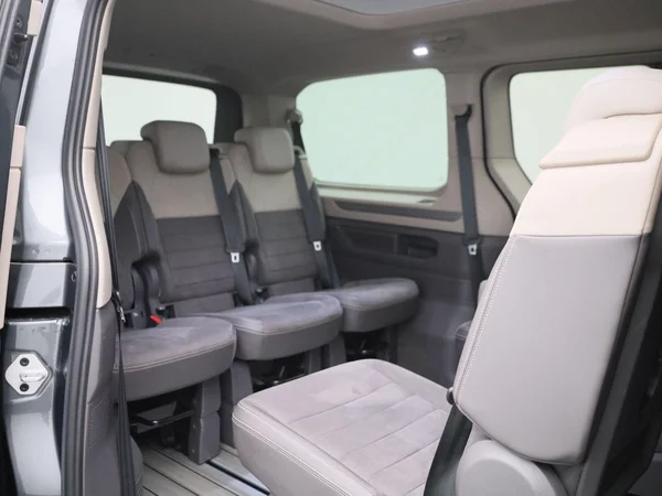 Volkswagen Multivan (2024) — foto 43 van 50