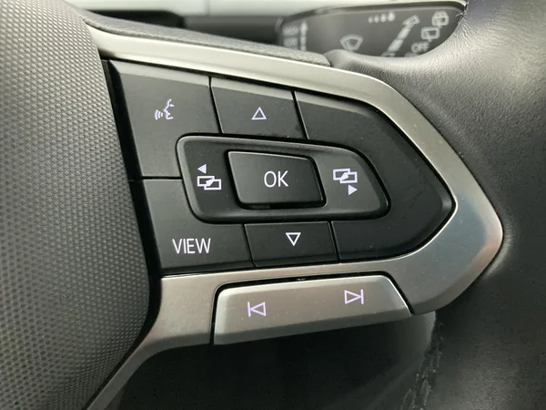 VOLKSWAGEN T-Roc (2024) — foto 36 van 36