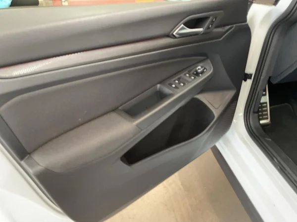 VOLKSWAGEN Golf VIII GTI (2021) — foto 7 van 23