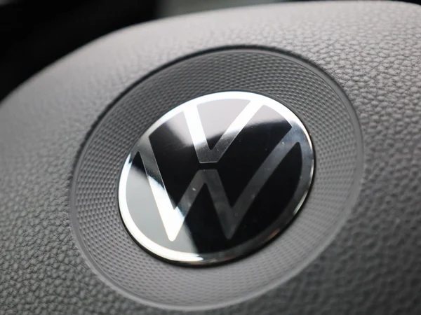 Volkswagen Golf (2021) — foto 21 van 40