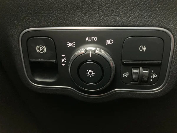 MERCEDES-BENZ B 180 (2020) — foto 20 van 36