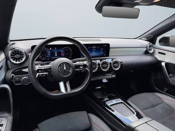 MERCEDES-BENZ A-Class (W177) (2023) — foto 12 van 33