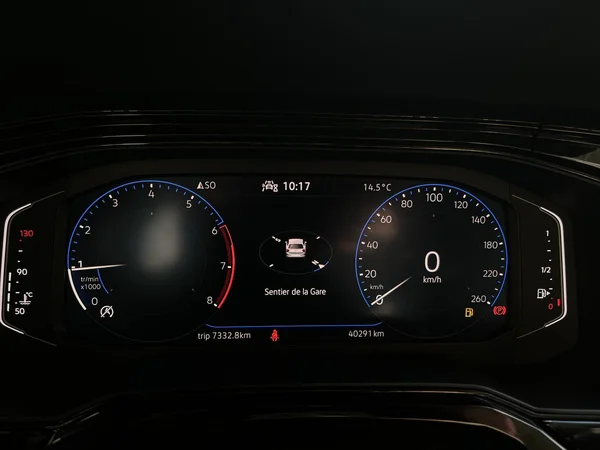 VOLKSWAGEN Polo (2023) — foto 2 van 16