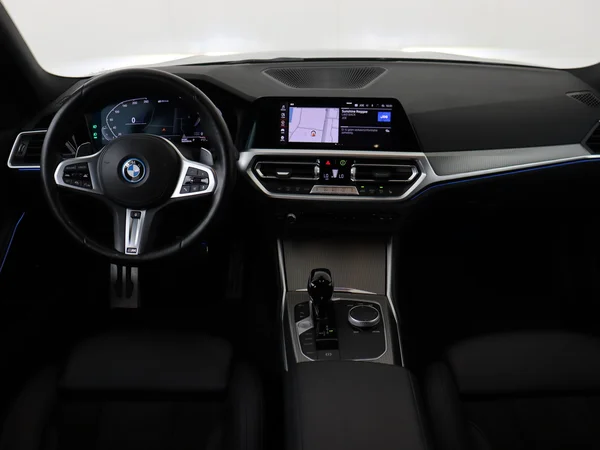 BMW 330 (2022) — foto 32 van 32