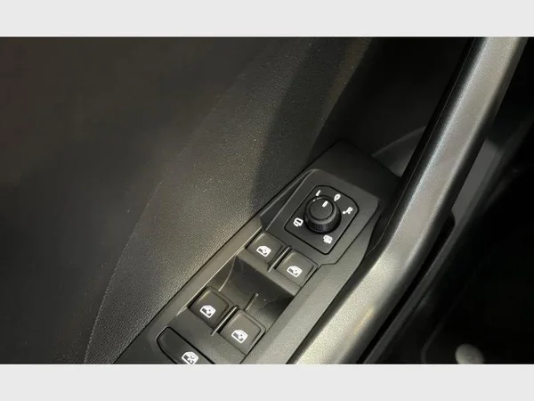 VOLKSWAGEN T-Cross (2026) — foto 18 van 29