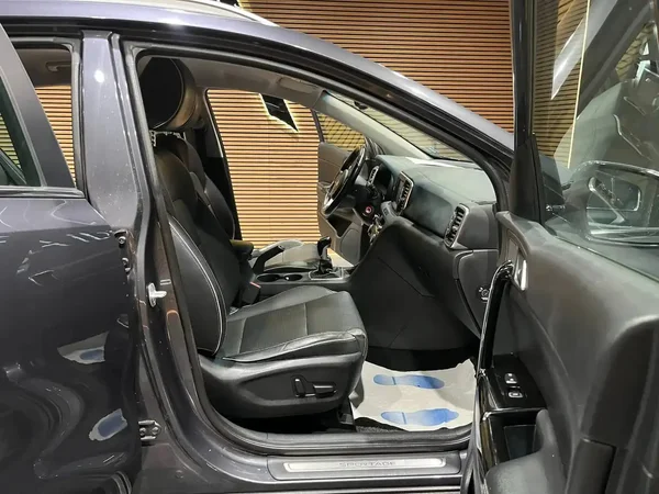 Kia Sportage (2016) — foto 7 van 20