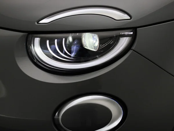 Fiat 500e (2023) — foto 9 van 44