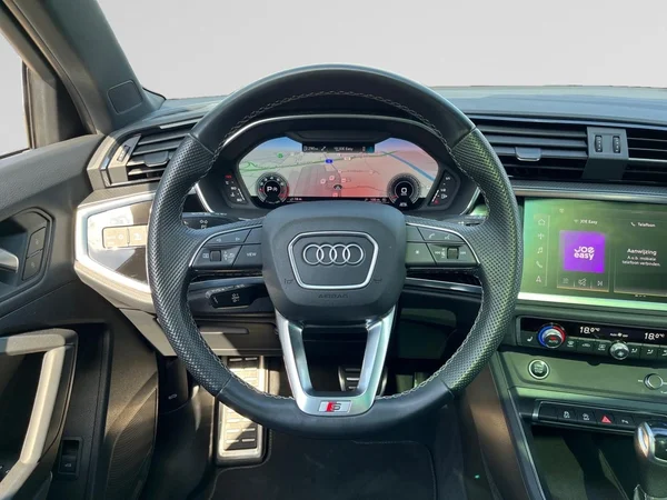 AUDI Q3 (2024) — foto 2 van 22