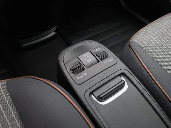Fiat 500e (2022) — foto 11 van 36