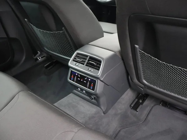 AUDI A6 Avant PHEV (2025) — foto 26 van 27