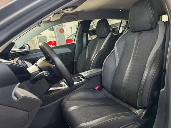 Peugeot 308 (2023) — foto 11 van 14