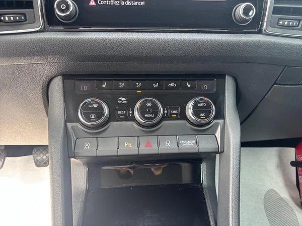 SKODA Kodiaq (2021) — foto 7 van 20